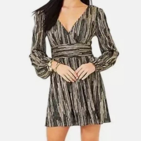 Lilly Pulitzer Dresses & Skirts - Lilly Pulitzer Riza Black and Gold metallic Romper Dress